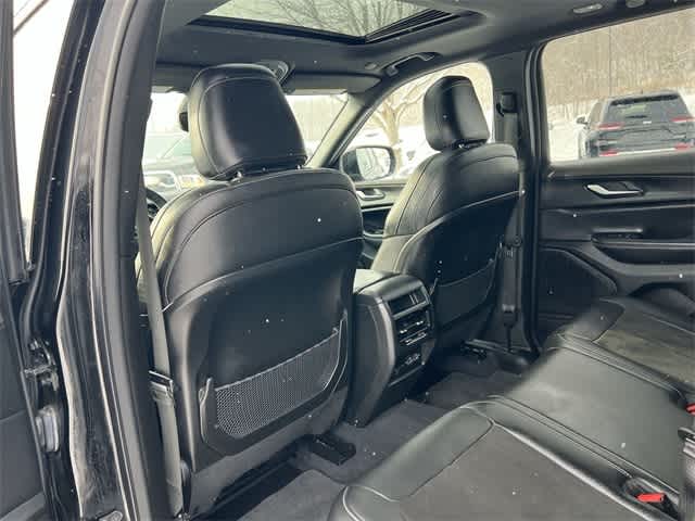 Thumbnail: 2023 Jeep Grand Cherokee - 16