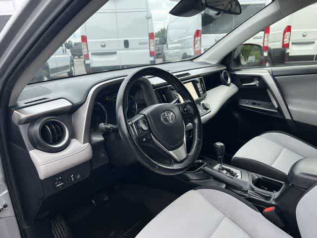Thumbnail: 2018 Toyota RAV4 - 17