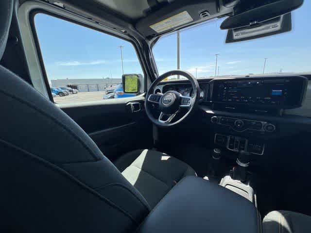 Thumbnail: 2025 Jeep Wrangler - 16