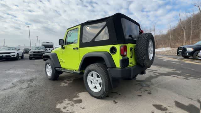 Thumbnail: 2017 Jeep Wrangler - 6