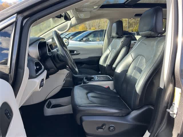 Thumbnail: 2021 Chrysler Pacifica - 15