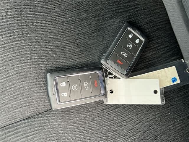 Thumbnail: 2025 Jeep Grand Cherokee - 25