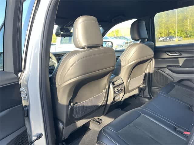 Thumbnail: 2025 Jeep Grand Cherokee - 16