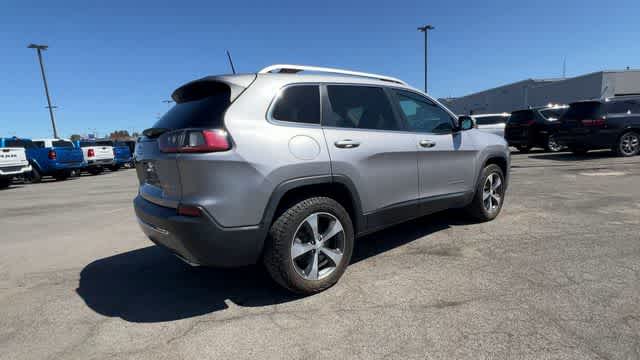 Thumbnail: 2019 Jeep Cherokee - 7