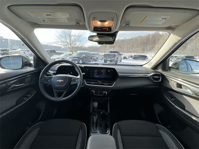 Thumbnail: 2025 Chevrolet TrailBlazer - 14