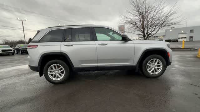 Thumbnail: 2026 Jeep Grand Cherokee - 9