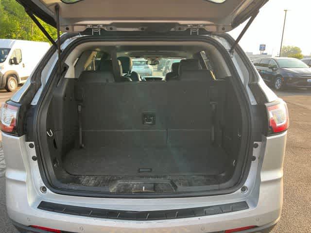 Thumbnail: 2017 Chevrolet Traverse - 20