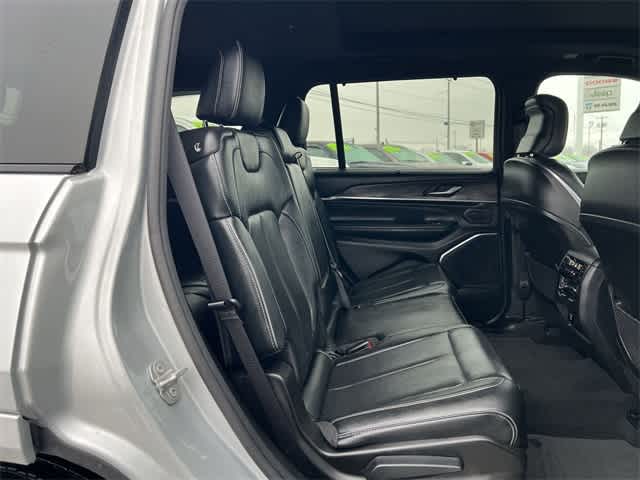 Thumbnail: 2022 Jeep Grand Cherokee - 18