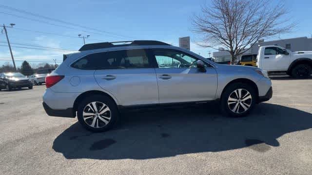 Thumbnail: 2018 Subaru Outback - 9