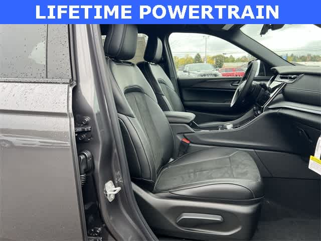 Thumbnail: 2025 Jeep Grand Cherokee - 19