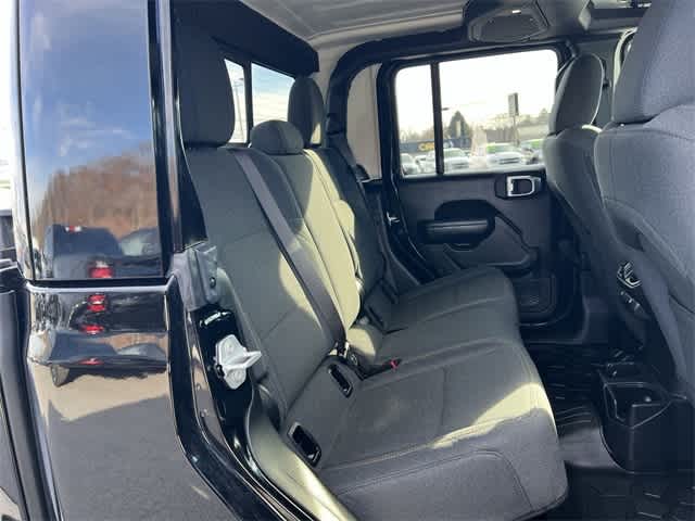 Thumbnail: 2025 Jeep Gladiator - 18