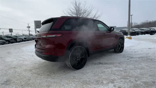 Thumbnail: 2023 Jeep Grand Cherokee - 8