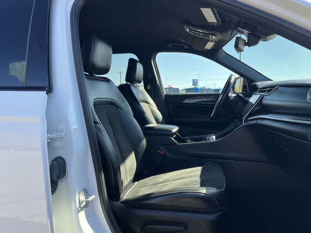 Thumbnail: 2022 Jeep Grand Cherokee L - 18