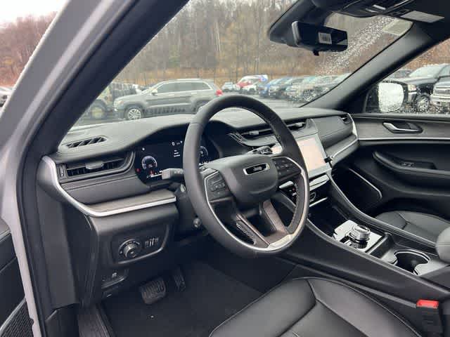 Thumbnail: 2026 Jeep Grand Cherokee - 10