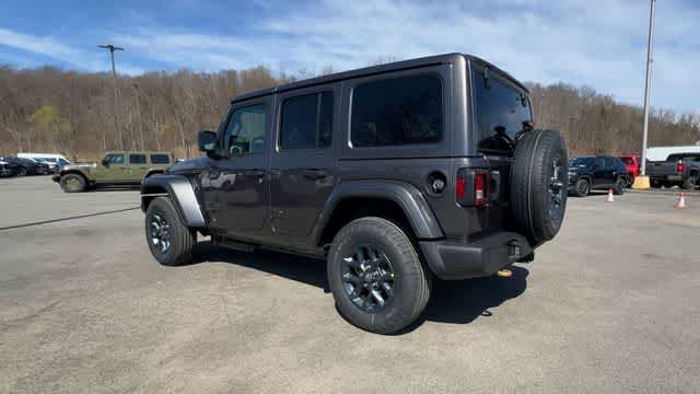 Thumbnail: 2026 Jeep Wrangler - 6