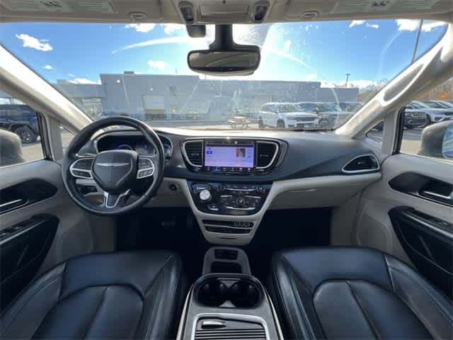 Thumbnail: 2021 Chrysler Pacifica - 14