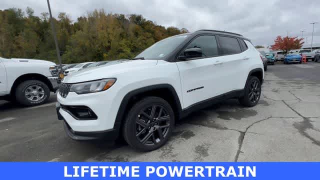Thumbnail: 2026 Jeep Compass - 4