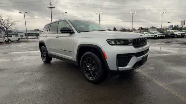 Thumbnail: 2026 Jeep Grand Cherokee - 2