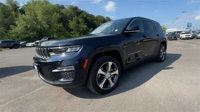 Thumbnail: 2022 Jeep Grand Cherokee - 4