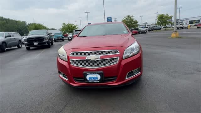 Thumbnail: 2013 Chevrolet Malibu - 3
