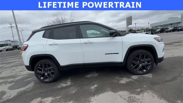 Thumbnail: 2026 Jeep Compass - 9
