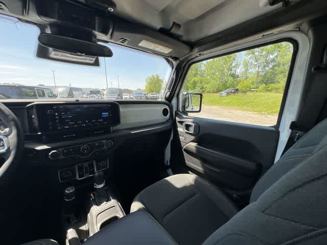 Thumbnail: 2025 Jeep Wrangler - 10