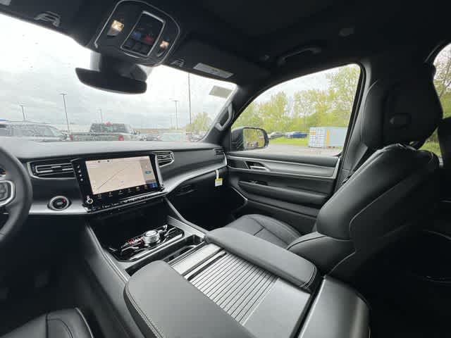 Thumbnail: 2026 Jeep Grand Wagoneer - 11