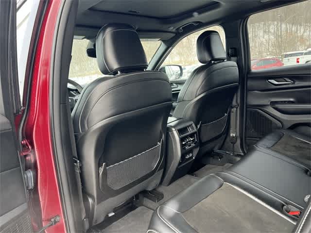 Thumbnail: 2023 Jeep Grand Cherokee - 16