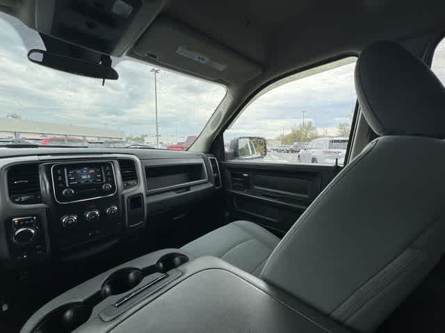 Thumbnail: 2019 RAM 1500 Classic - 11