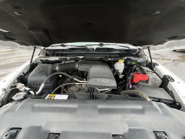 Thumbnail: 2019 RAM 1500 Classic - 21