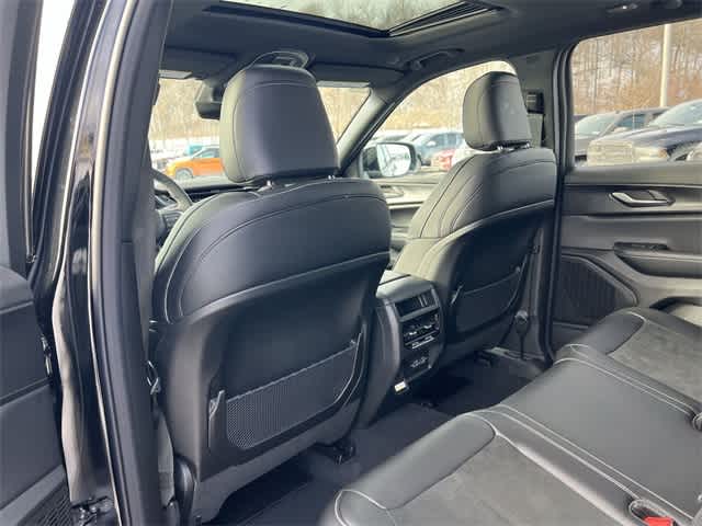 Thumbnail: 2025 Jeep Grand Cherokee - 16