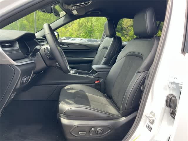 2025 Jeep Grand Cherokee L Laredo 15