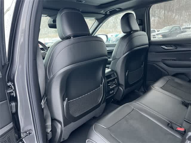 Thumbnail: 2025 Jeep Grand Cherokee - 16