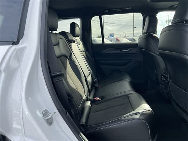 Thumbnail: 2025 Jeep Grand Cherokee - 18