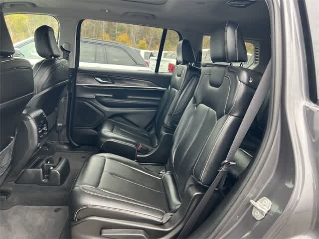 Thumbnail: 2024 Jeep Grand Cherokee L - 17