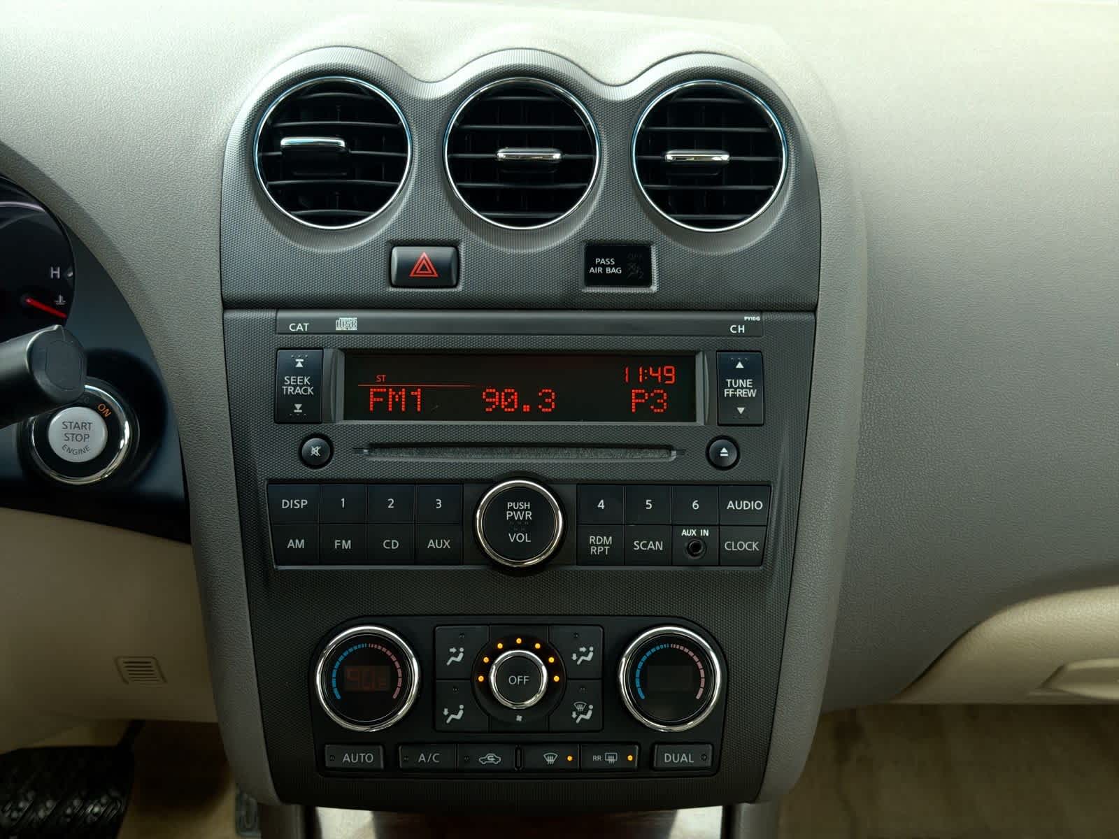 Thumbnail: 2010 Nissan Altima - 30