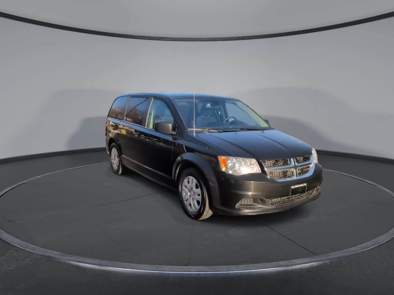 Thumbnail: 2019 Dodge Grand Caravan - 2