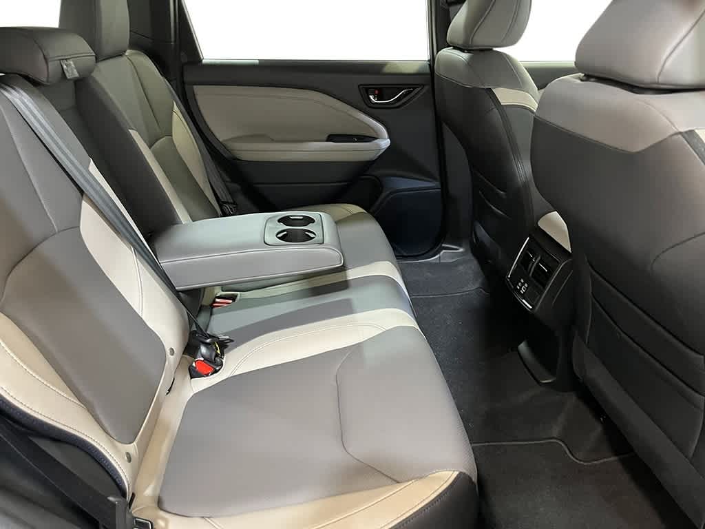 Thumbnail: 2025 Subaru Forester - 25