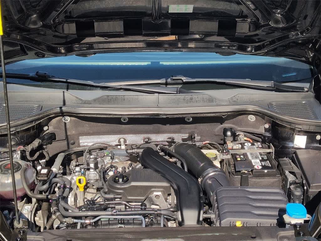 Thumbnail: 2023 Volkswagen Taos - 15