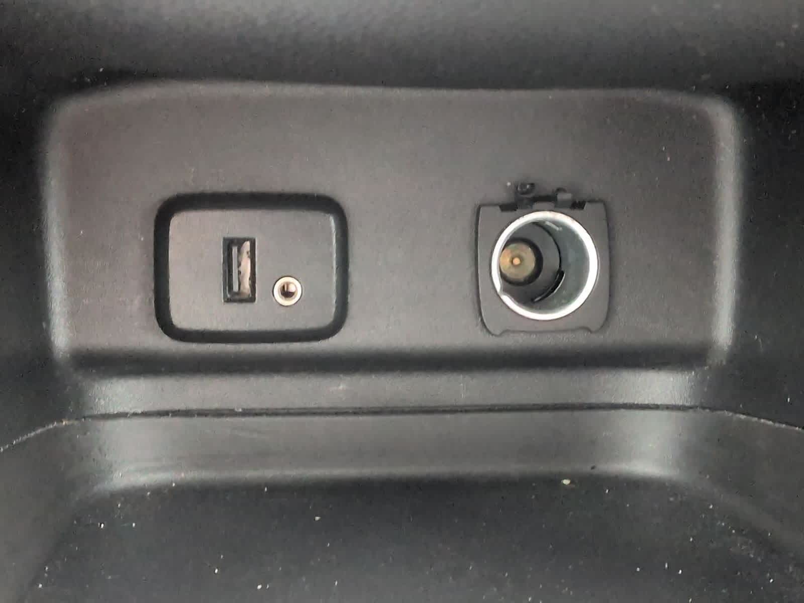 Thumbnail: 2018 Chevrolet Equinox - 31