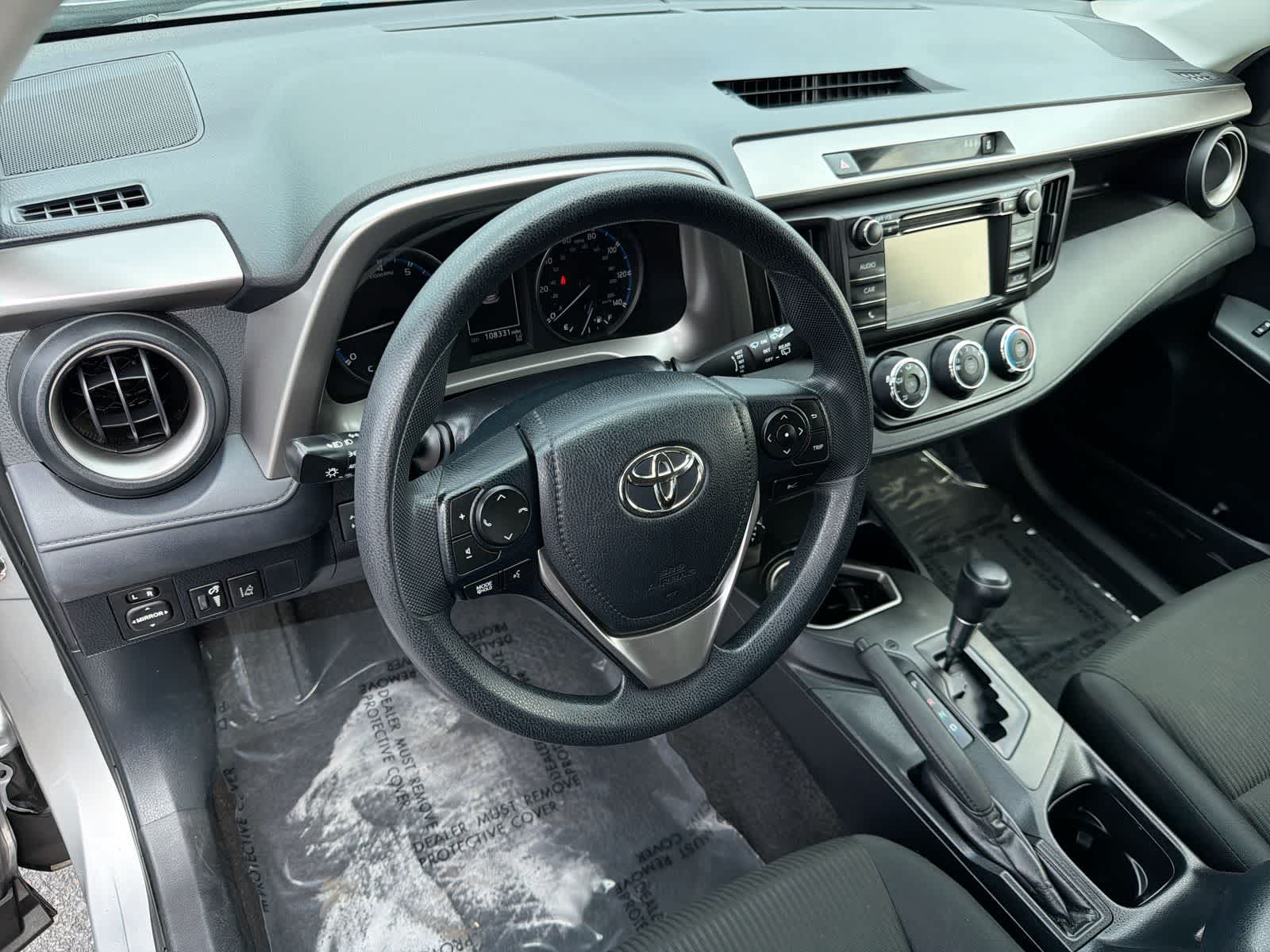 Thumbnail: 2018 Toyota RAV4 - 9