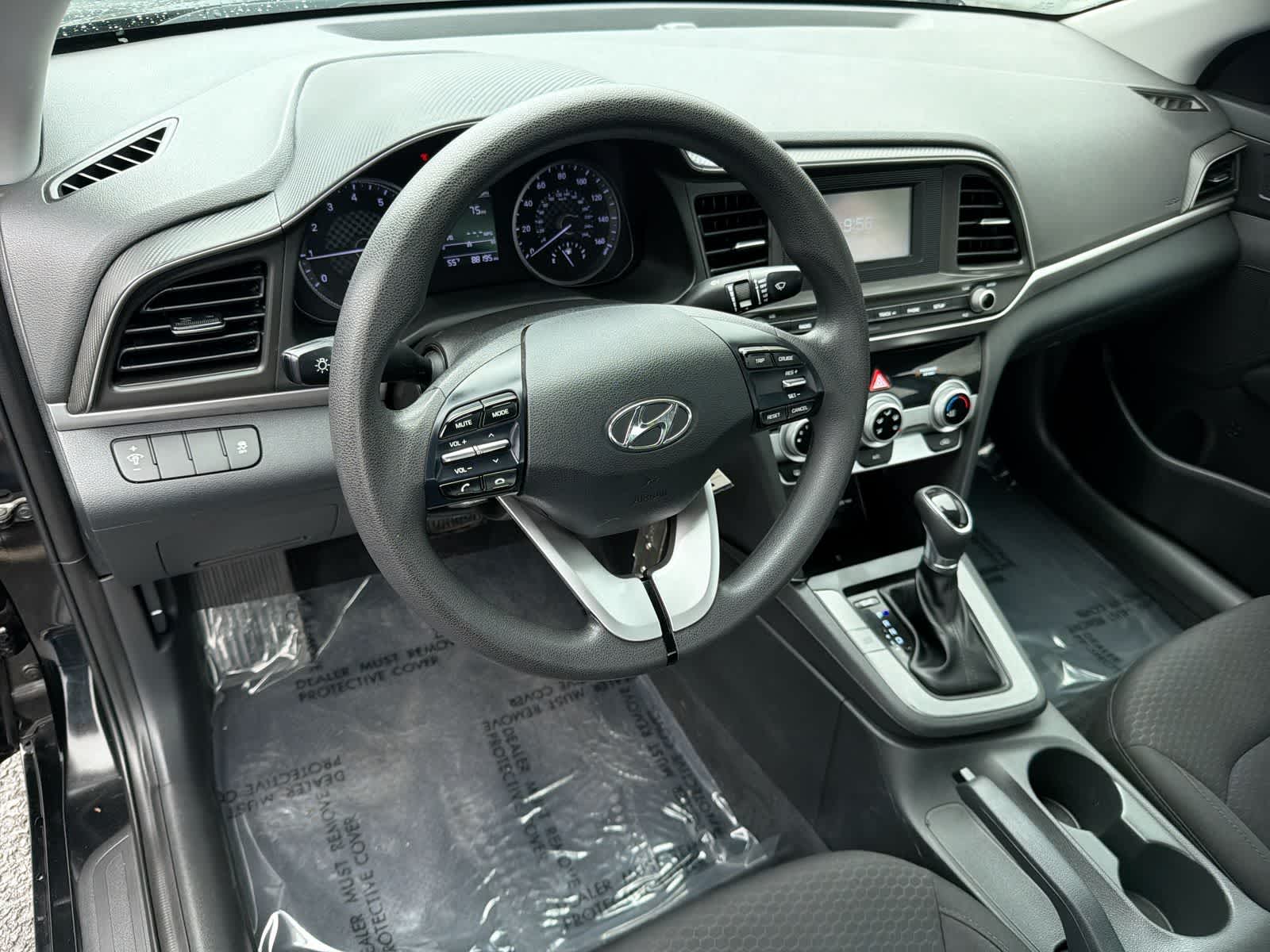 Thumbnail: 2019 Hyundai Elantra - 10