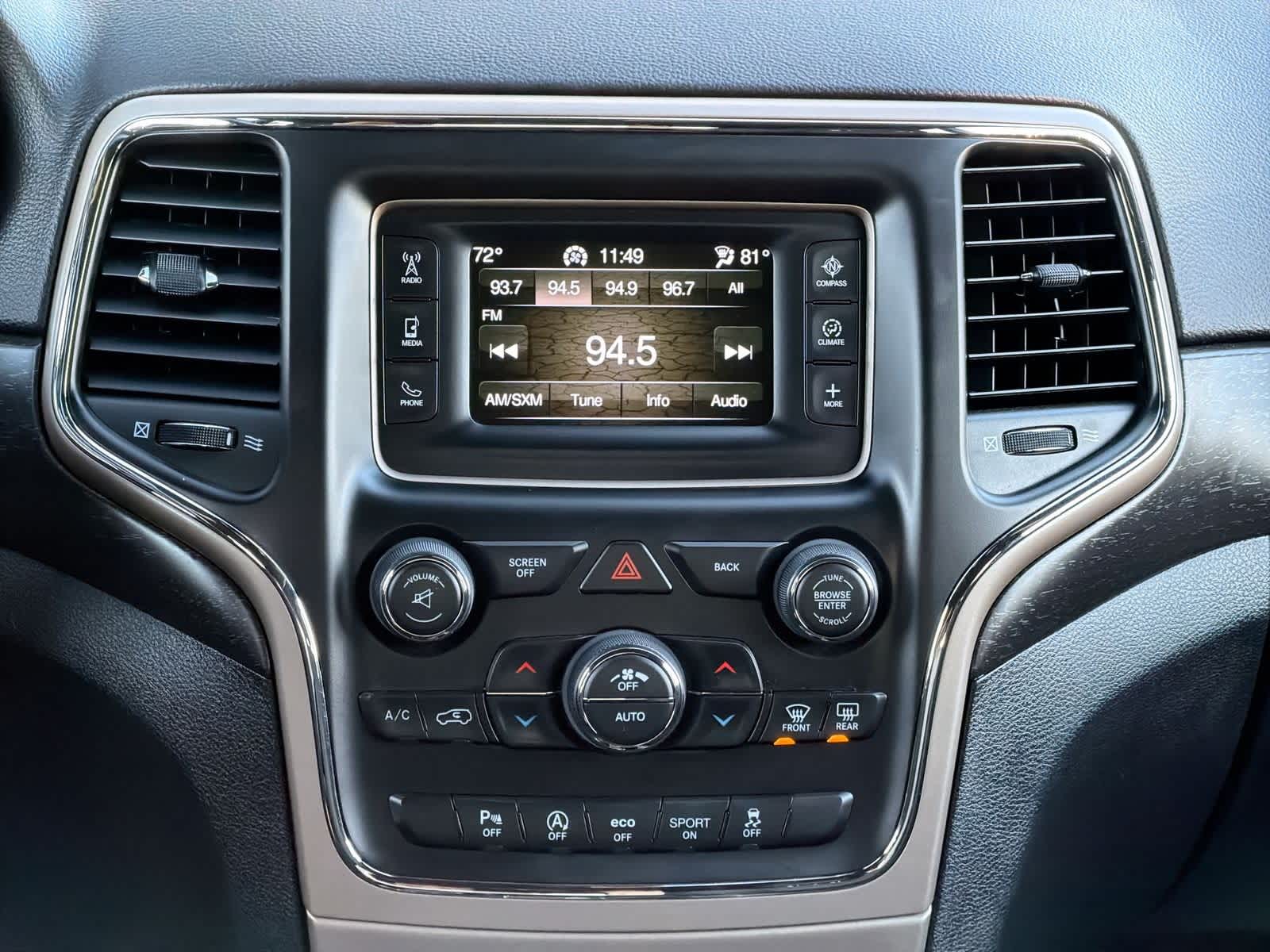 Thumbnail: 2017 Jeep Grand Cherokee - 28