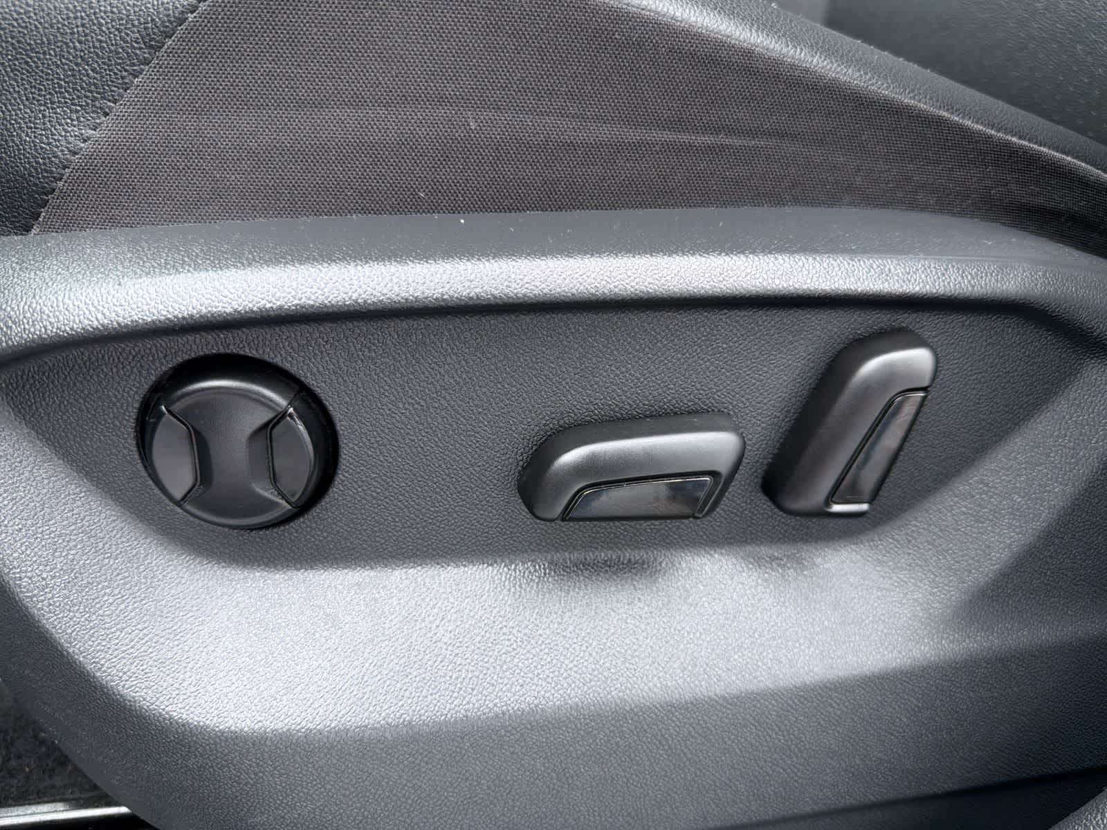 Thumbnail: 2019 Volkswagen Tiguan - 18