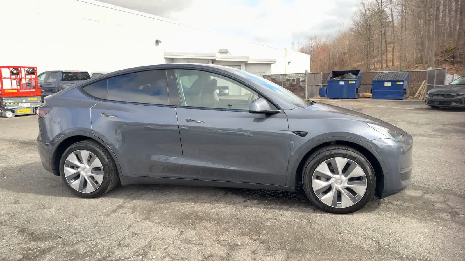 Thumbnail: 2023 Tesla Model Y - 9