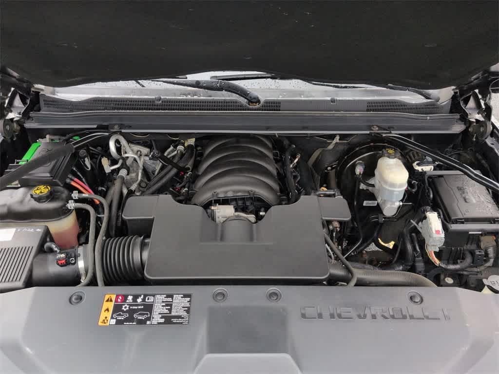 Thumbnail: 2018 Chevrolet Tahoe - 15