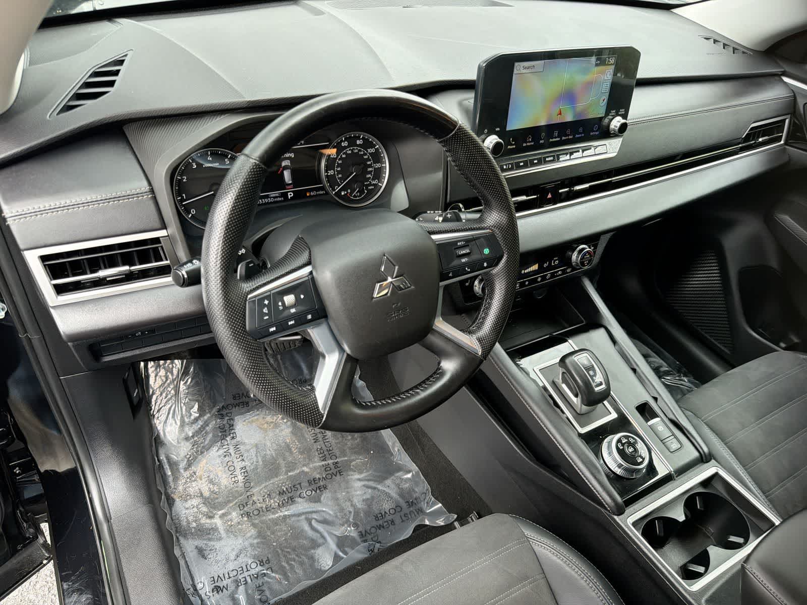 Thumbnail: 2022 Mitsubishi Outlander - 10