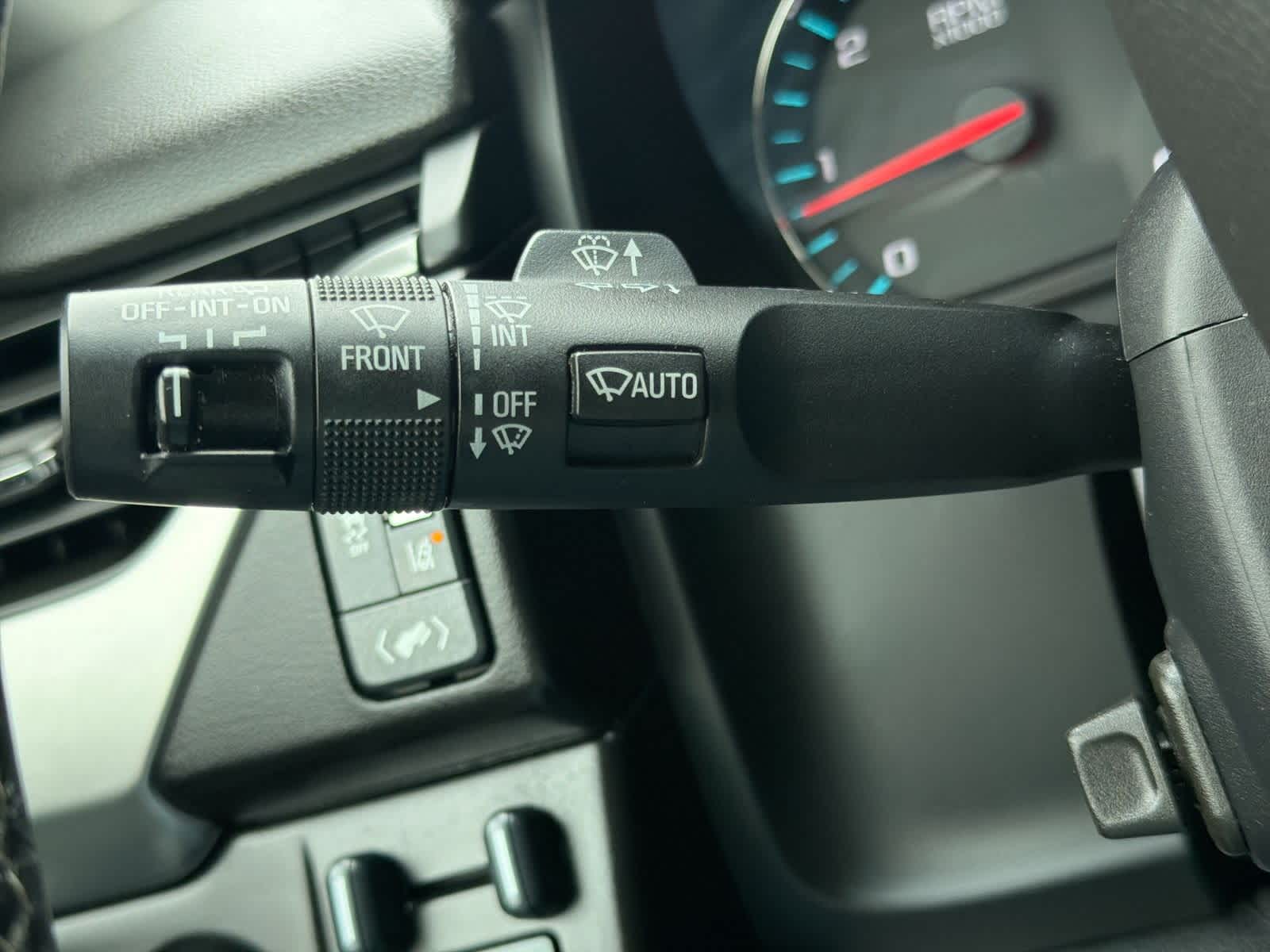 Thumbnail: 2015 Chevrolet Tahoe - 27