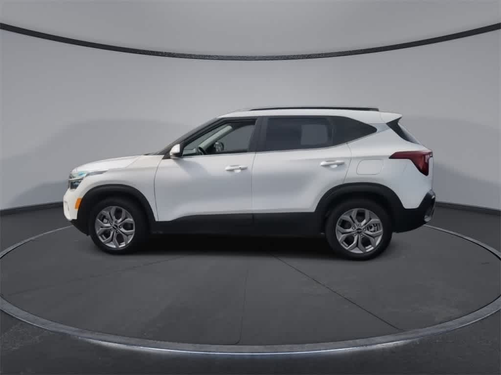 Thumbnail: 2024 Kia Seltos - 6