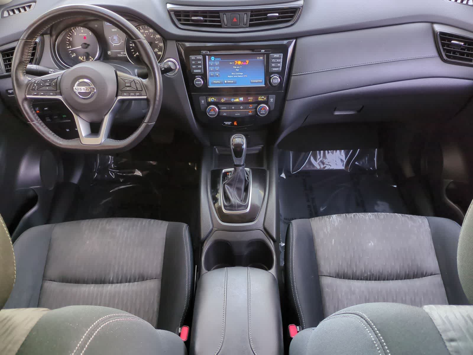 Thumbnail: 2017 Nissan Rogue - 15